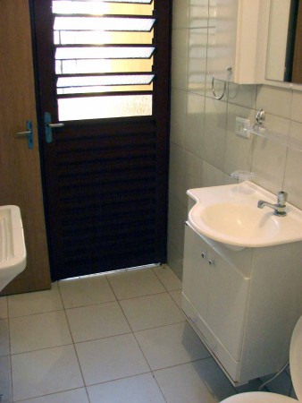 banheiro de dentro pra porta